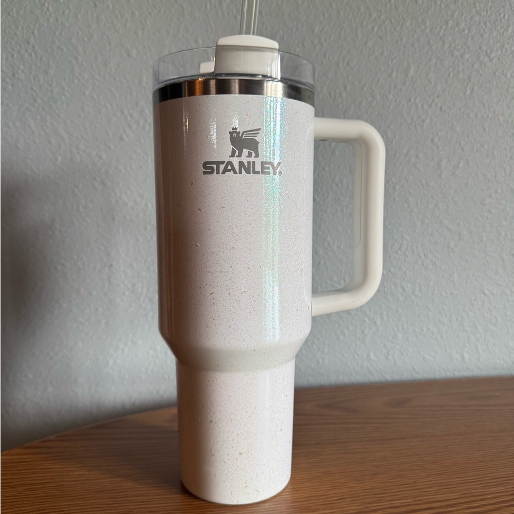 Stanley Speckled White Tumbler with Handle